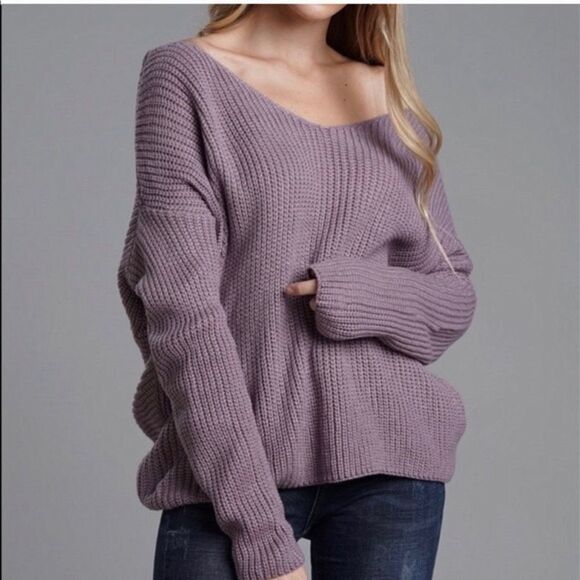 ✨ Pink Republic Twist Back Pullover Sweater✨ - Picture 2 of 12